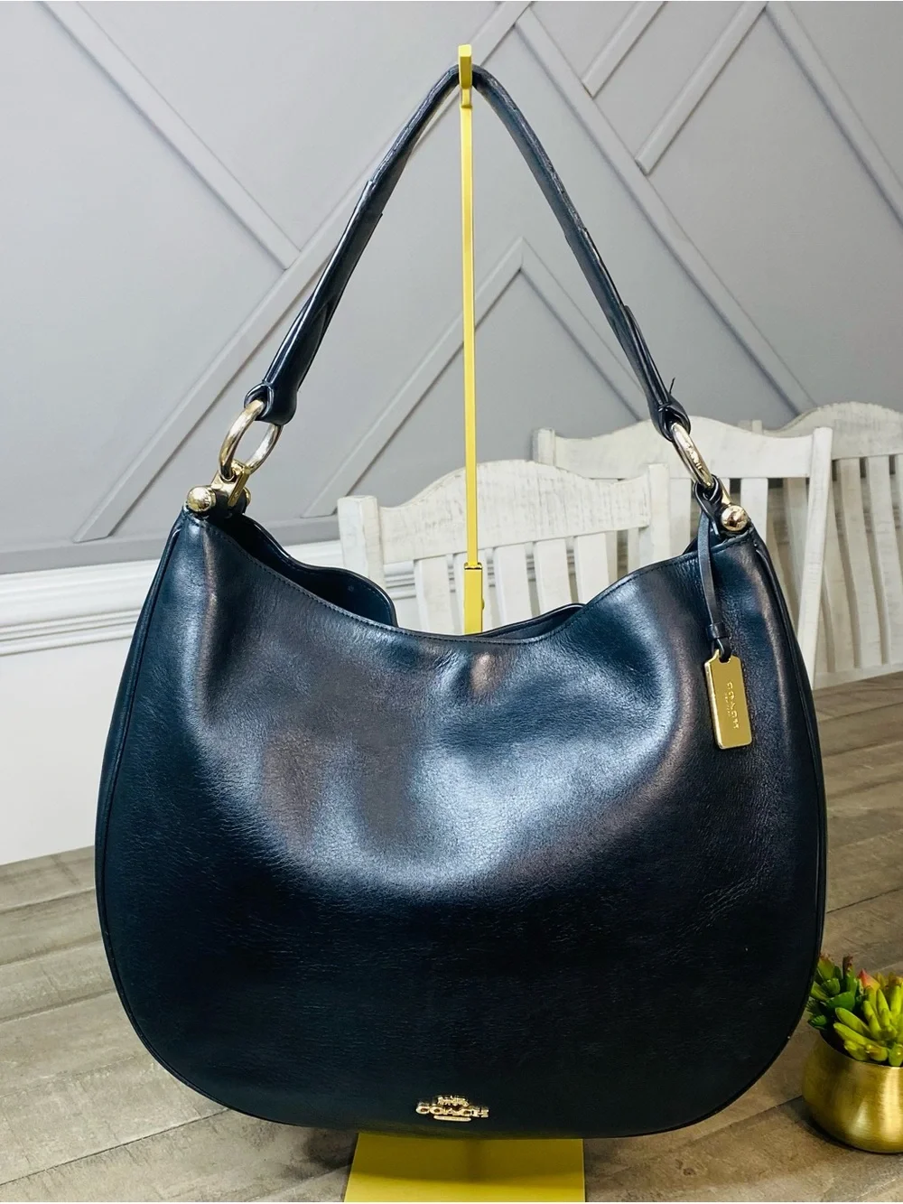 Coach Black Leather Hobo ShoulderCoach Black Leather Hobo Shoulder Handbag Purse